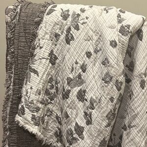 Mushroom Gray + Cream Quilted Cover Winter’s Floral Size Queen New With Tags